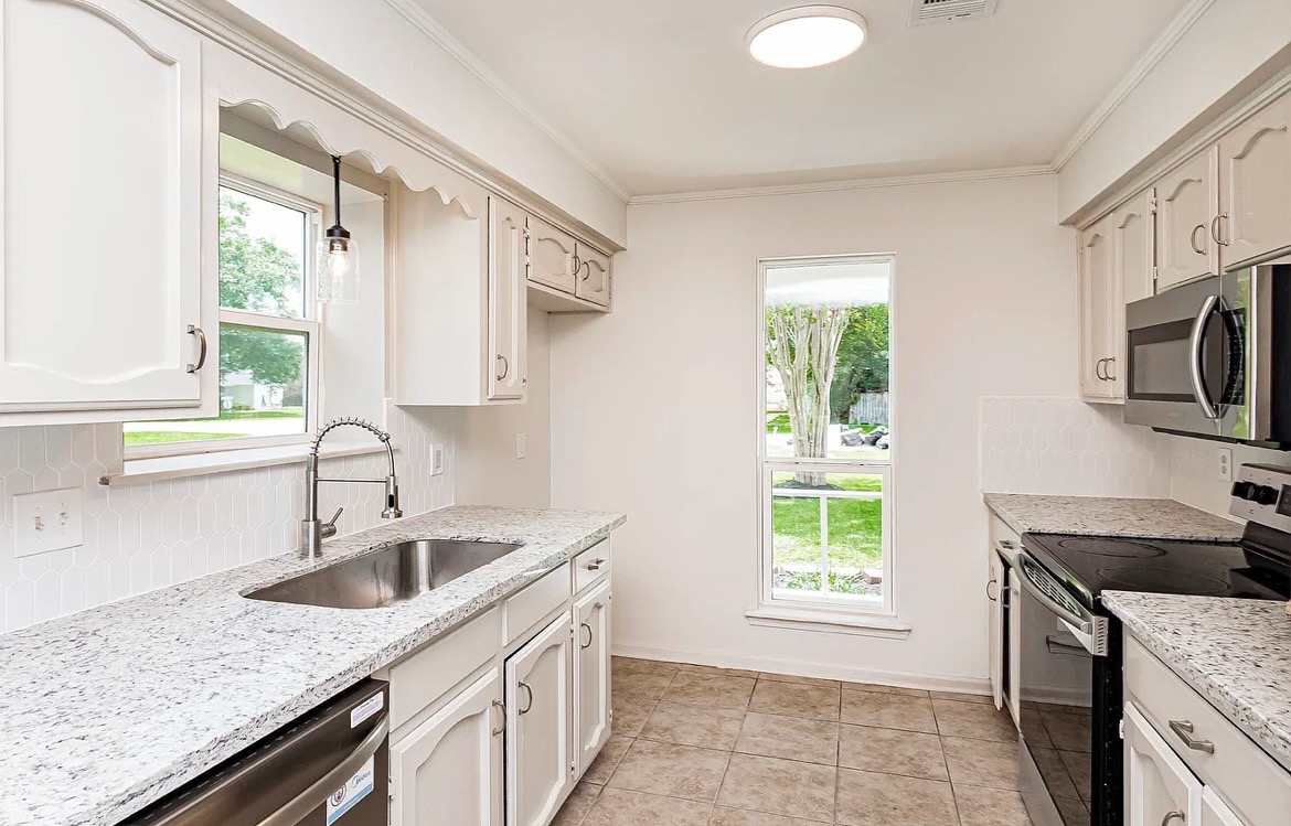 Kitchen remodel, appliance installation, window installment, plumbing fixture, tile replacement, countertop replacement, Baton Rouge, Central, Denham Springs